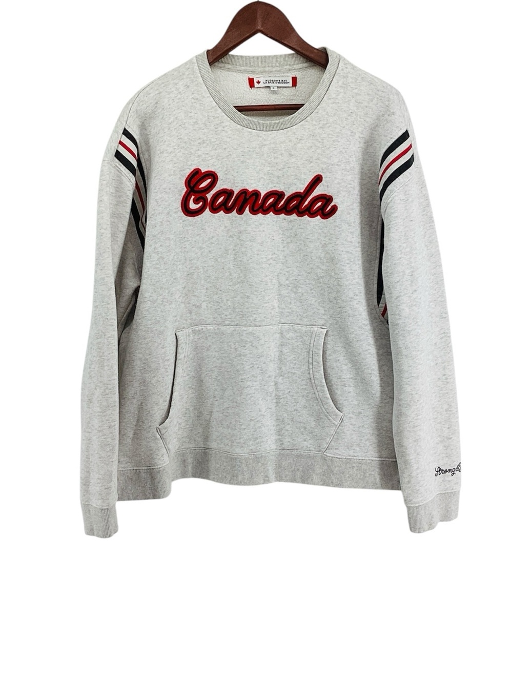 🐷 Hudson Bay “Strong & Free” Sweatshirt, Size L